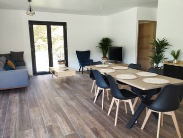 Gîte pour 6 personnes, avec terrasse et jardin à Baratier