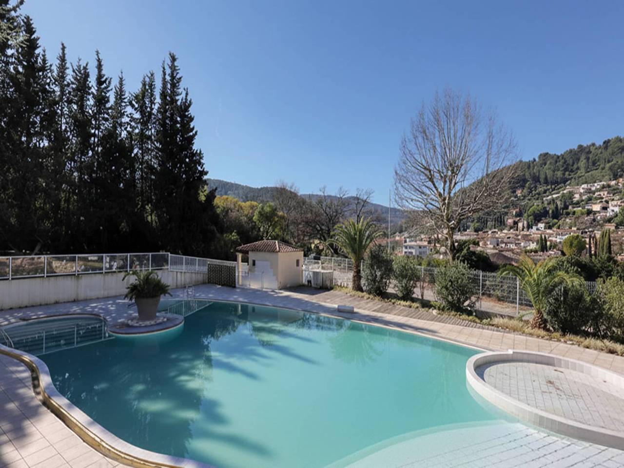Ruhiges, freistehendes Chalet für fünf Personen in Solliès-Toucas, Mittelmeerküste (Frankreich)