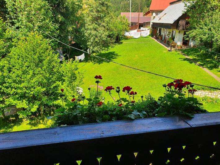 Maison d’hôte pour 3 personnes, avec vue et jardin, adapté aux familles dans Albac - 3