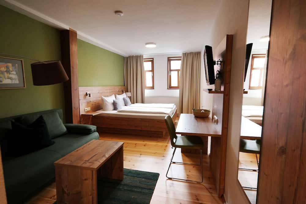 Ganze Wohnung, Dreibett-/Vierbettzimmer mit eigenem Badezimmer in Prichsenstadt, Fränkisches Weinland
