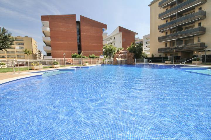 Ferienwohnung für 6 Personen, mit Balkon und Pool - 1