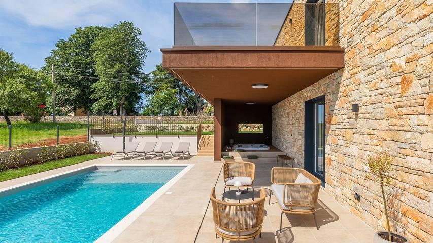 Ferienhaus für 6 Personen, mit Terrasse und Whirlpool sowie Garten und Sauna in Kastelir - 4