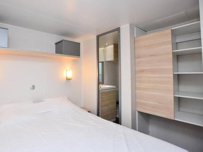 Mobil home pour 6 personnes, avec bassin pour enfant à Thiviers - 3