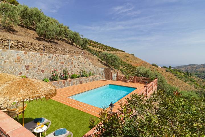 Villa für 2 Personen, mit Ausblick und Pool sowie Garten in Málaga Provinz - 2