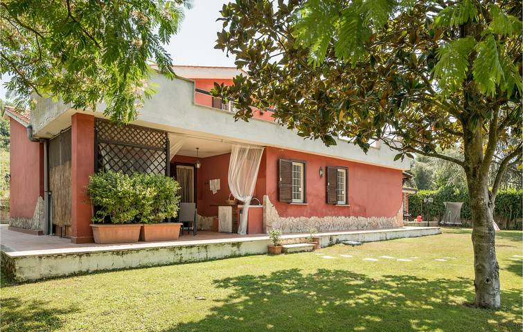 Location de vacances pour 8 personnes, avec piscine ainsi que terrasse et jardin à Rome - 2