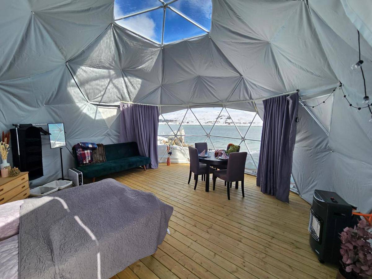 Tent in Flakstad