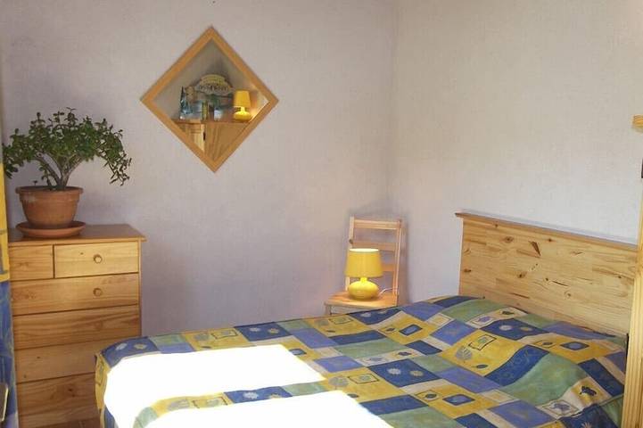 Location de vacances pour 6 personnes, avec terrasse ainsi que jardin et piscine à Banon - 2