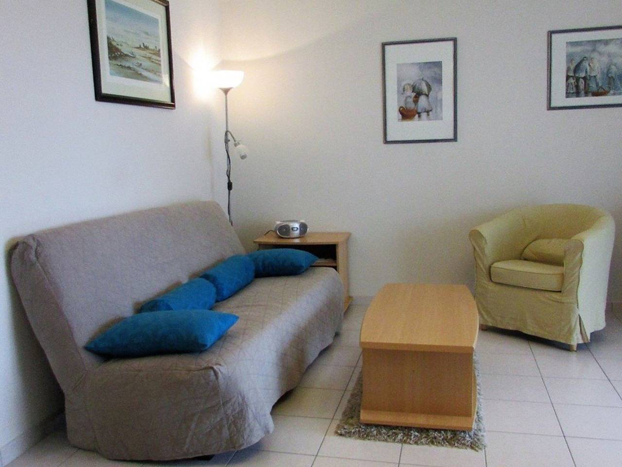 Ganze Wohnung, Moderne 2-Zimmer-Wohnung in Étel mit Parkplatz in Étel, Côte des Mégalithes