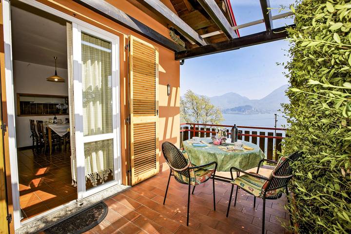 Ferienwohnung für 2 Personen, mit Seeblick und Balkon sowie Ausblick im Piemont - 3