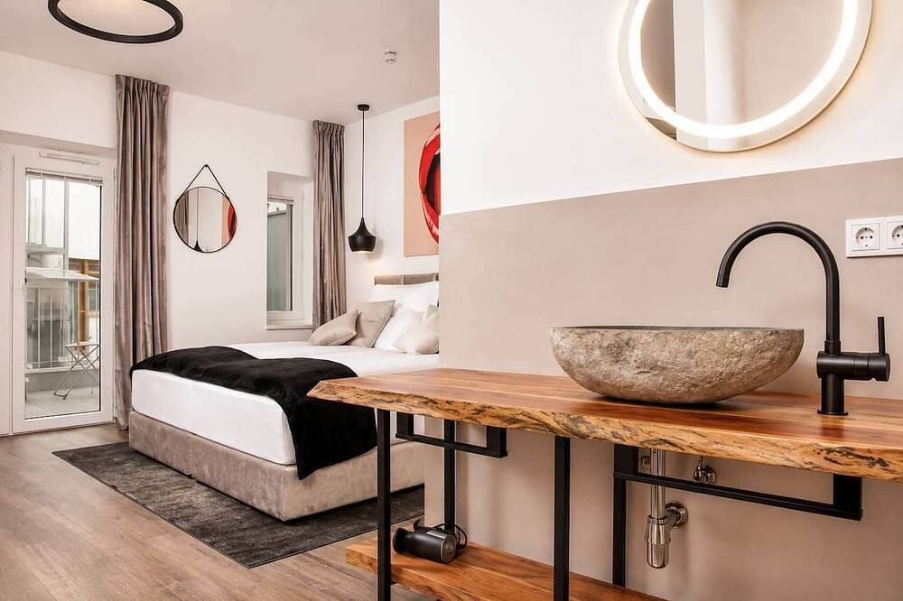 Ganze Wohnung, The Faces | Comfort Studio | Balkon | 004 in Berlin Schmargendorf, Berlin