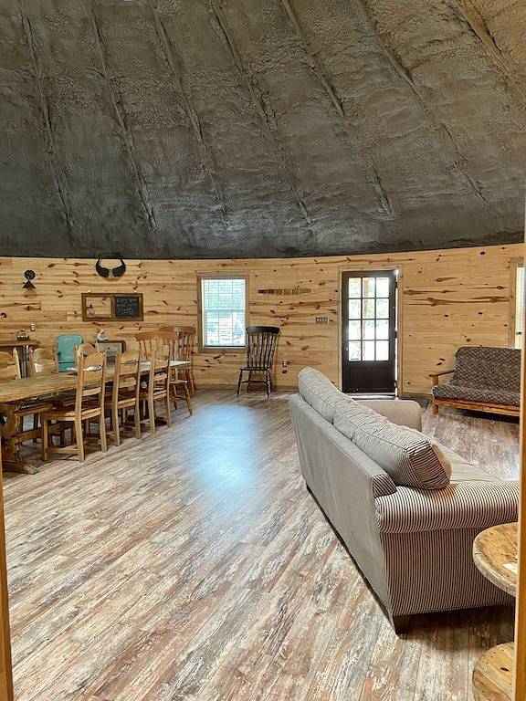 Unique Grain Bin Cabin auf abgelegenen 32. 2 Hektar in Leakey, Real County