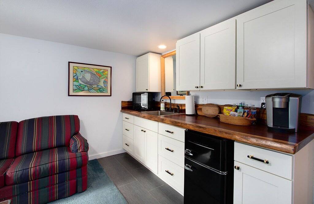 Ganze Wohnung, Gemütliche Kellerwohnung im Zentrum von Port Angeles. in Port Angeles, Hurricane Ridge