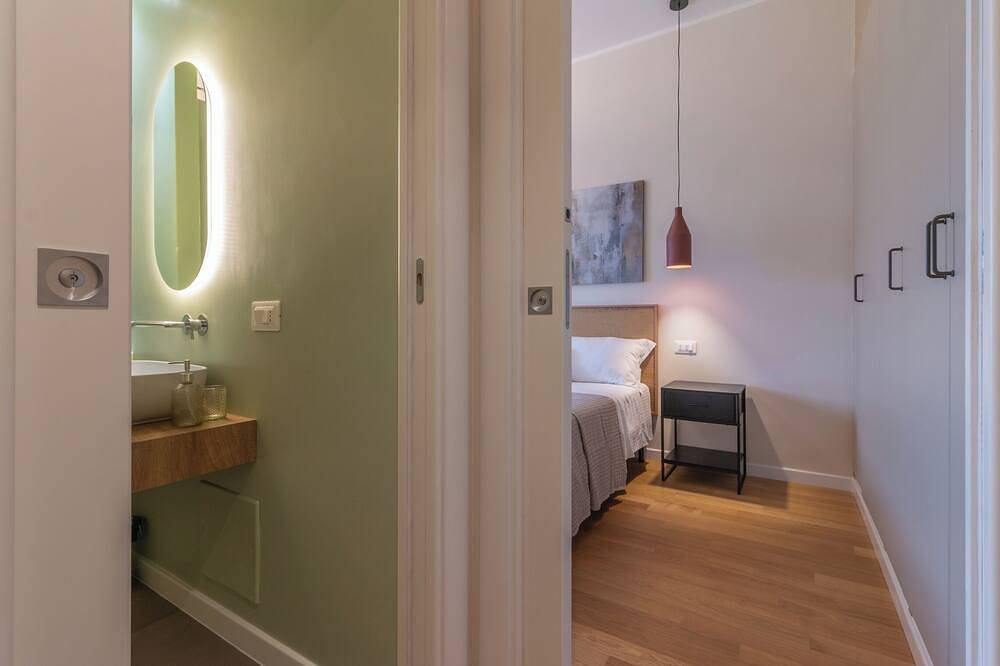 Ganze Wohnung, Elegant apartment in downtown in Campagnano di Roma, Braccianosee