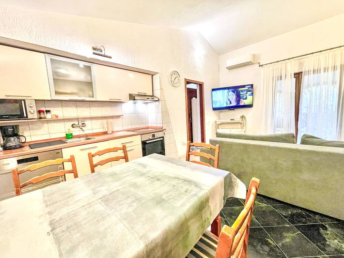 Ferienhaus für 4 Personen, mit Garten in Razanac - 4