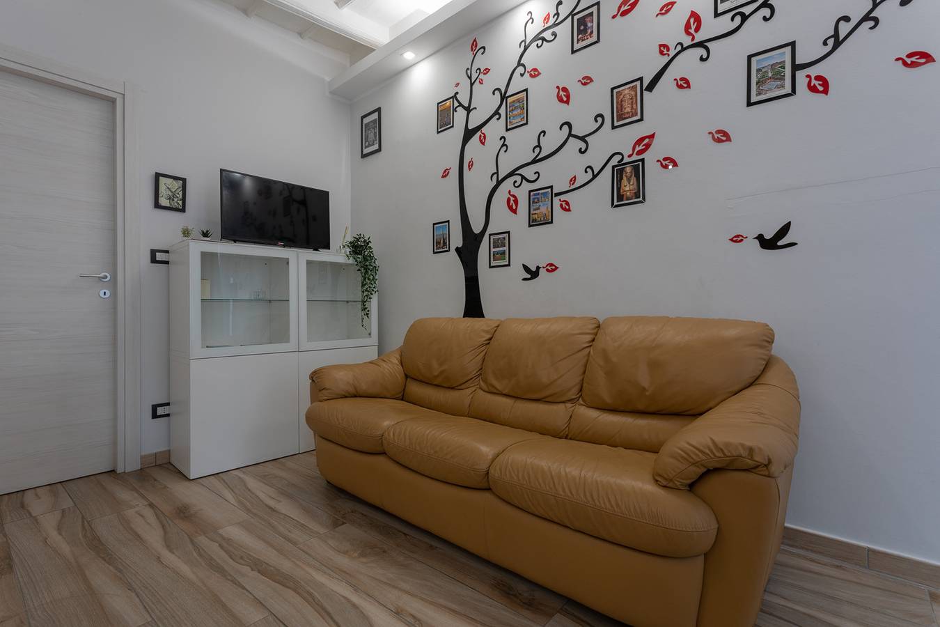 Entire apartment, Tana del Bianconiglio by Wonderful Italy in Turin, Turin Province
