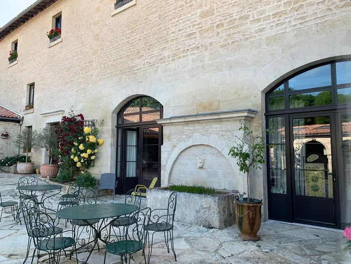 Casa de huéspuedes para 2 personas, con terraza además de vistas y piscina - 1