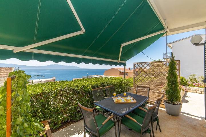 Ferienwohnung für 6 Personen, mit Terrasse in Brist