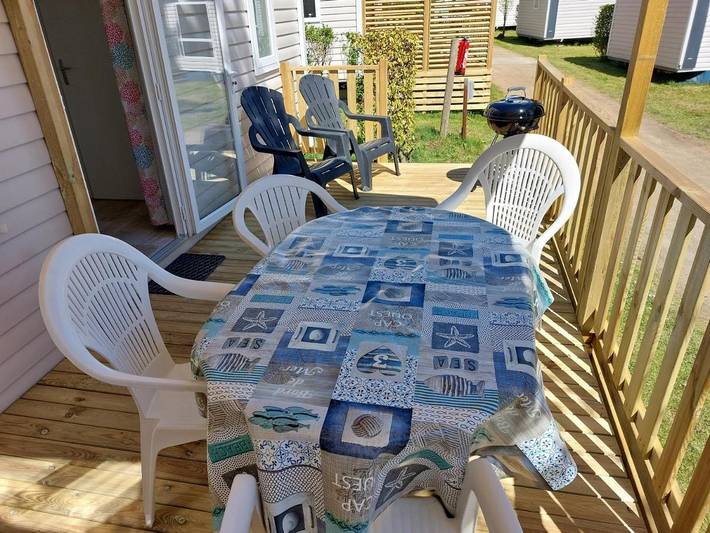 Camping pour 6 personnes, avec vue ainsi que terrasse et piscine à Carnac - 4