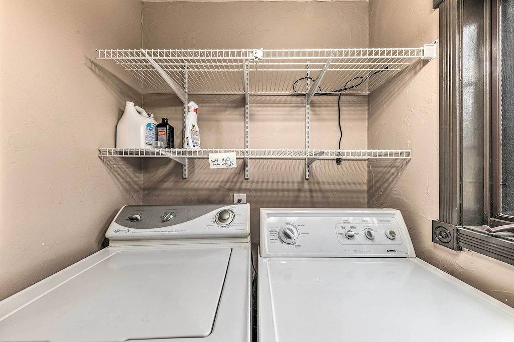 ‘Casa Ruidoso’ Cabin: Hot Tub, Views & Pool Table! in Ski Apache