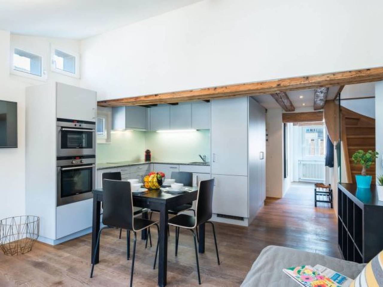 Entire apartment, Holiday apartment for 5 people in Zurich, Zurich district