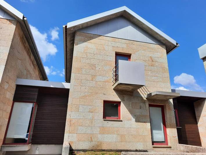 Casa de férias para 8 pessoas, com vista e jardim, com animais de estimação em Castro Laboreiro