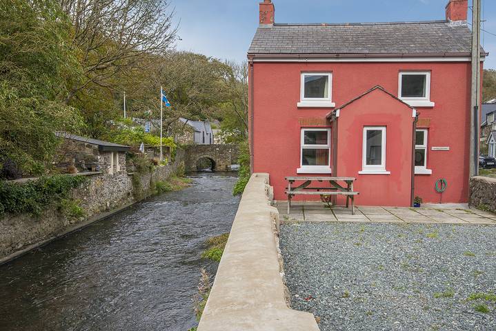 Cottage for 4 people in Solva