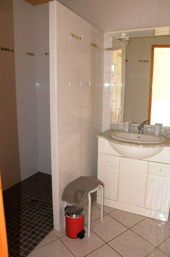 Chambre d’hôte pour 5 personnes, avec jardin ainsi que piscine et vue en Haute-Loire - 2