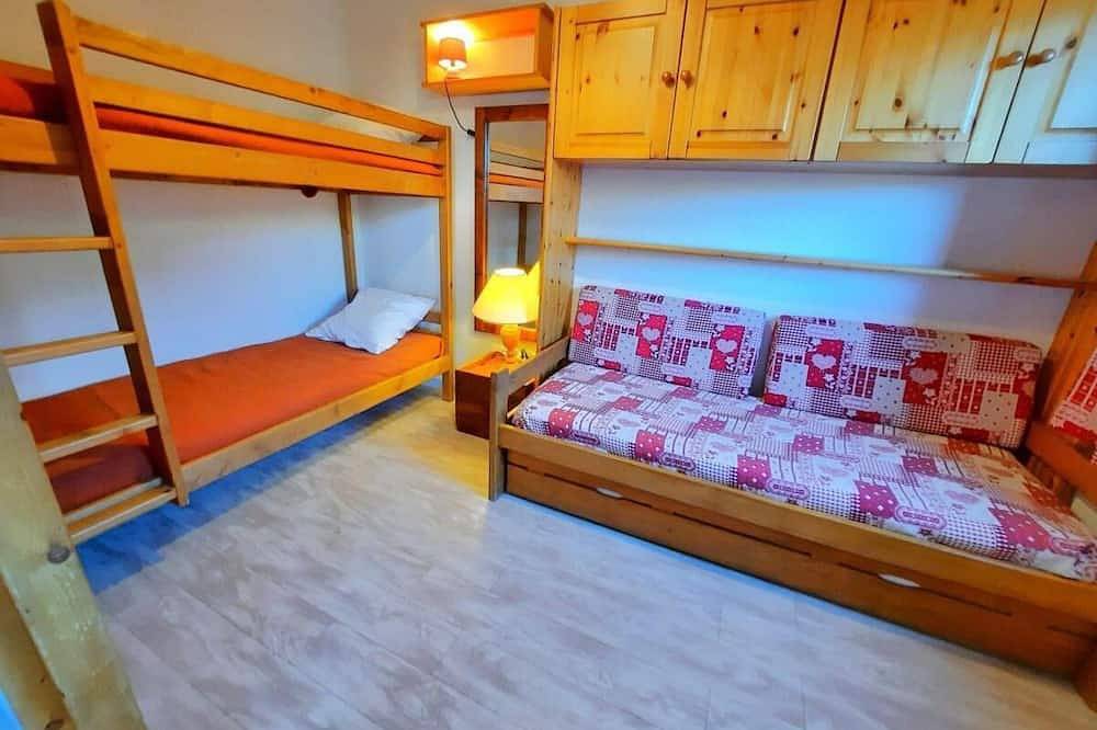 Geheel appartement, A 300m dai negozi, 2e verdieping, balkon, televisie, ski-kluis, 25m², Les Menuires in Les Menuires, Saint-Martin-de-Belleville