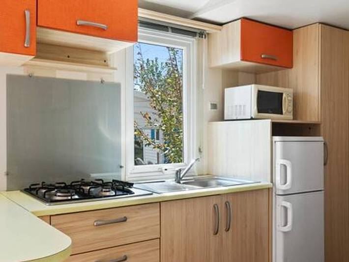 Wohnwagen für 6 Personen, mit Terrasse und Kinderpool am Ijsselmeer - 4