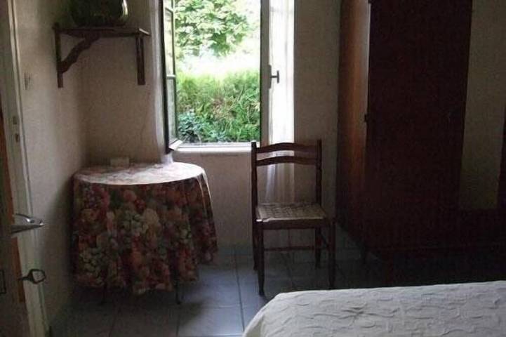 Gîte pour 2 personnes, avec piscine et jardin à Saignes - 4