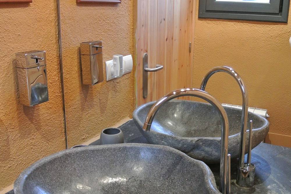 Couples Getaway to Masia Spa Can Pascol (Penedès-Barcelona). in Alt Penedès, Barcelona Binnenland