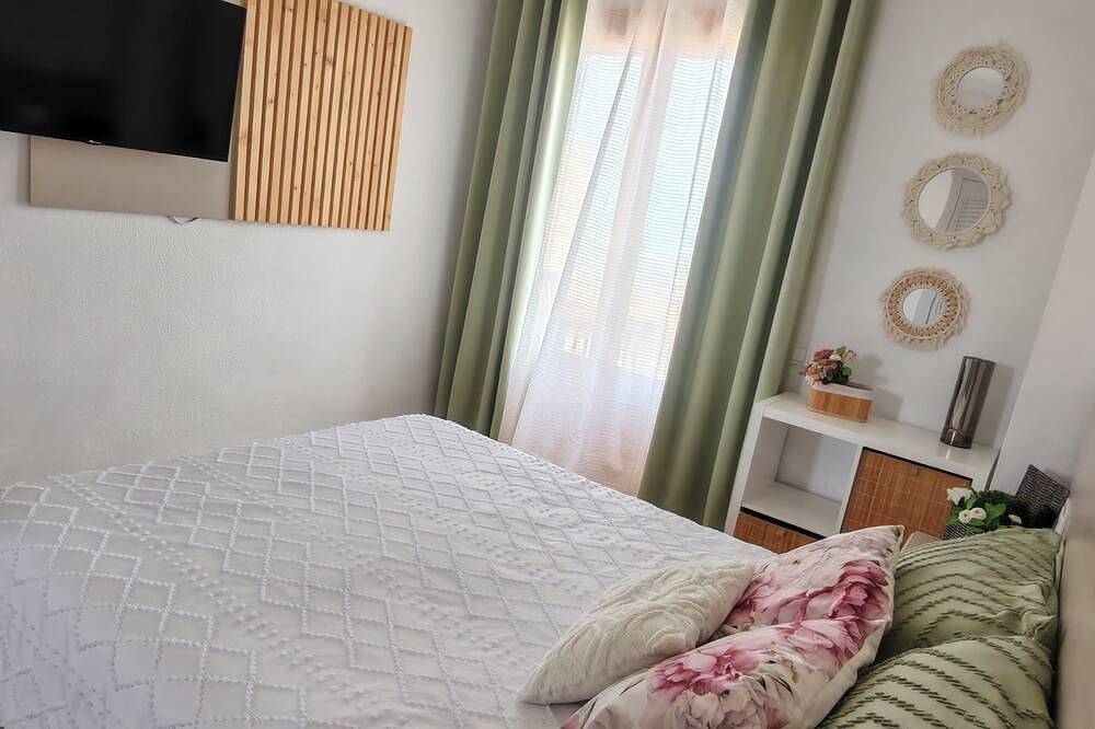 Appartement entier, Costamar, bungalow familiar con terrazas y piscina a 5 minutos de la playa in Los Arenales del Sol, Elche