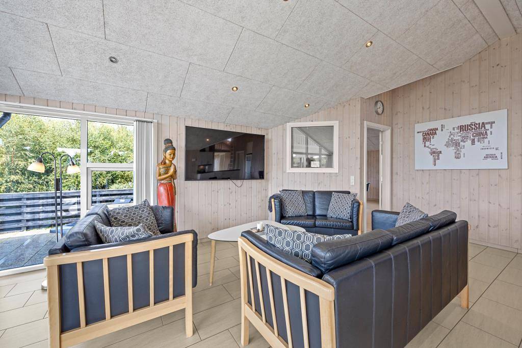 Modernes Ferienhaus mit Badetonne, Sauna und Whirlpool  in Bolilmark, Rømø