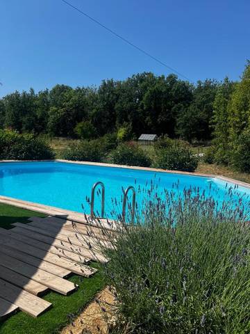 Chambre d’hôte pour 3 personnes, avec jardin ainsi que vue et piscine à Tavernes