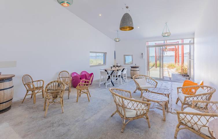 Appartement de charme près de la Plage du Thalassa in Loupian, Côte méditerranéenne (France)