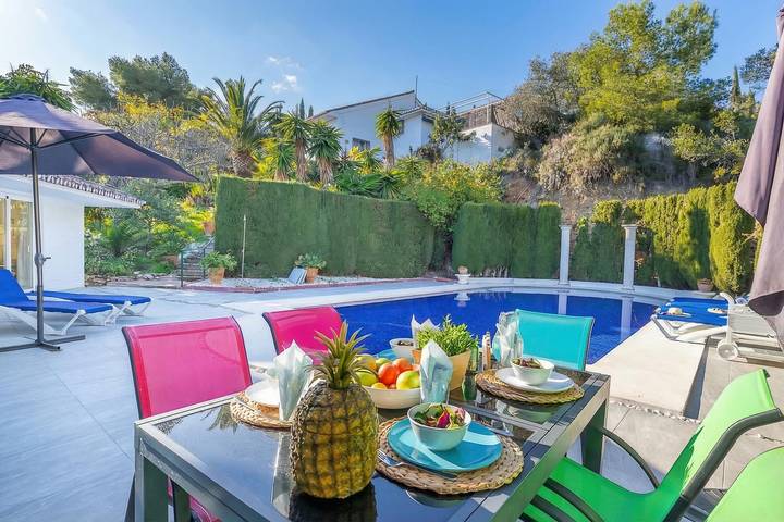 Casa rural para 7 personas, con terraza y piscina, Familias con niños en Benalmádena - 2