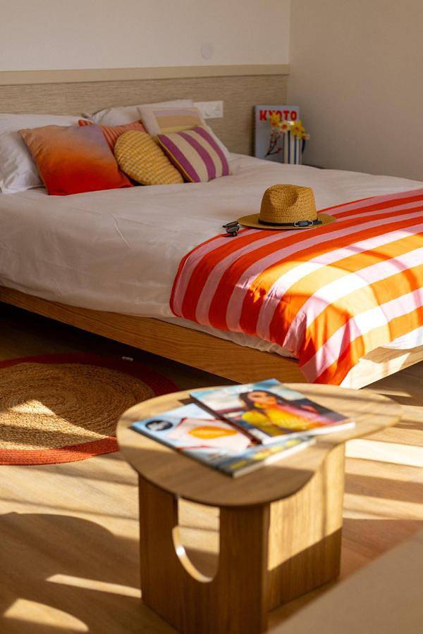 Appart’hôtel pour 3 personnes, avec Terrasse ainsi que Jardin et Piscine