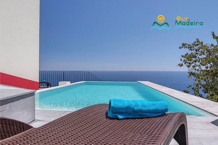 Location de vacances pour 8 personnes, avec jardin à Calheta - 2
