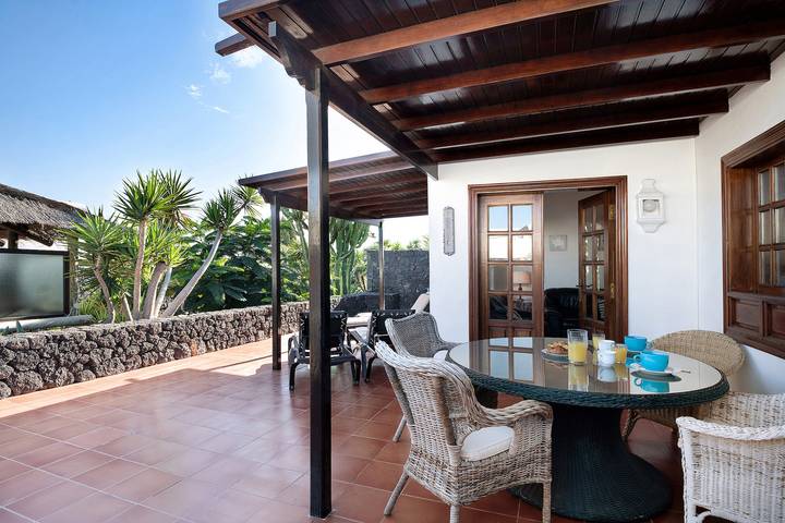 Villa for 6 people, with garden in Playa Blanca