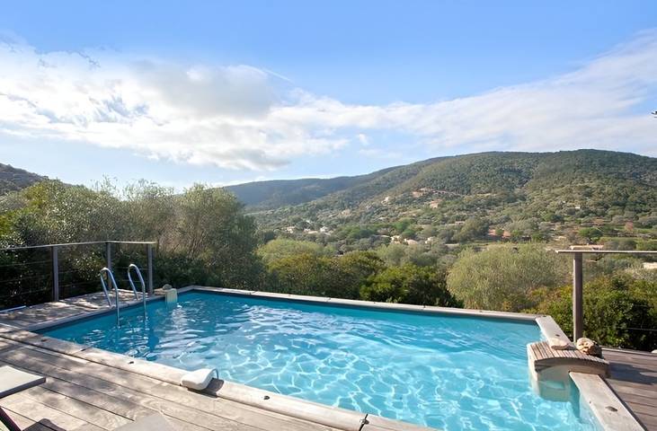 Gîte pour 4 personnes, avec piscine ainsi que balcon et jardin - 1