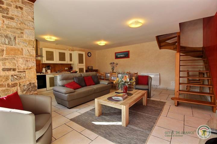 Gîte pour 5 personnes, avec terrasse et jardin, animaux acceptés à Plourivo - 2