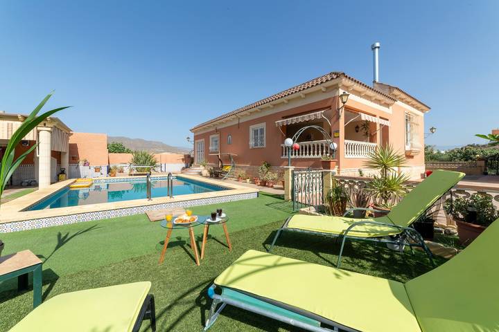 Villa Mansa: Vistas a la montaña, piscina privada y Wi-Fi en Pechina in Pechina, Costa de Almería