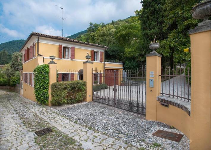 Casa vacanza per 8 persone, con panorama e giardino - 1