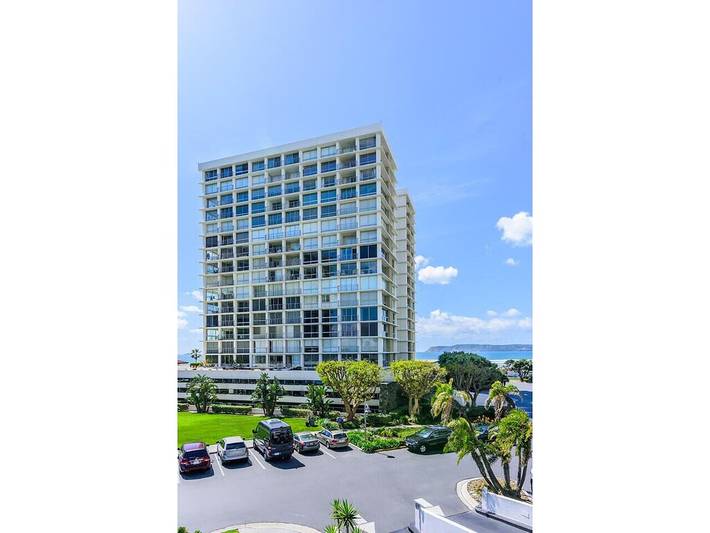 Vacation rental for 6 people, with sauna and pool as well as balcony and hot tub in Coronado