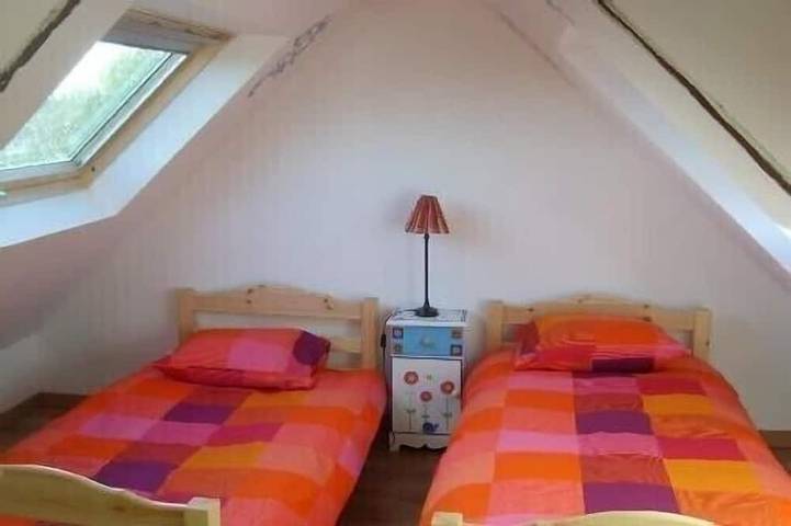 Gîte pour 4 personnes, avec jardin et terrasse à Saint-Nic - 3