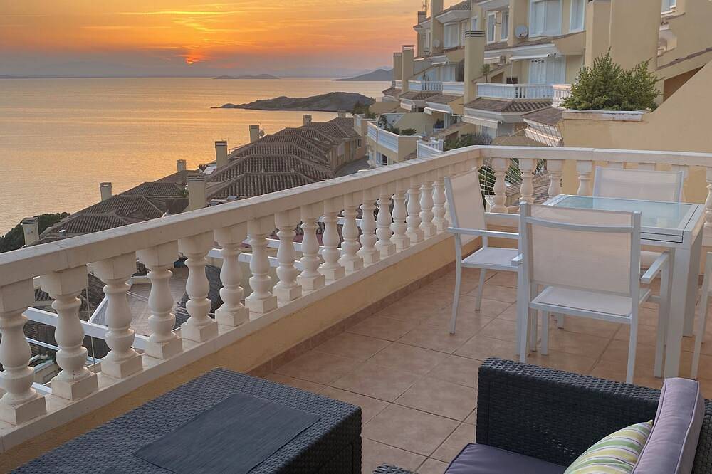 Duplex with spectacular views in Villas Romanas in La Manga del Mar Menor, Mar Menor