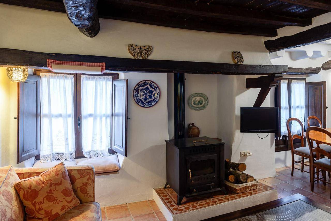 4-Room House (7-8 Adults) in Casas del Castañar, Valle del Jerte
