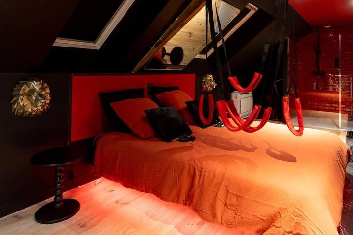 Gîte pour 2 personnes, avec Jacuzzi ainsi que Terrasse et Jardin à Trélazé - 3