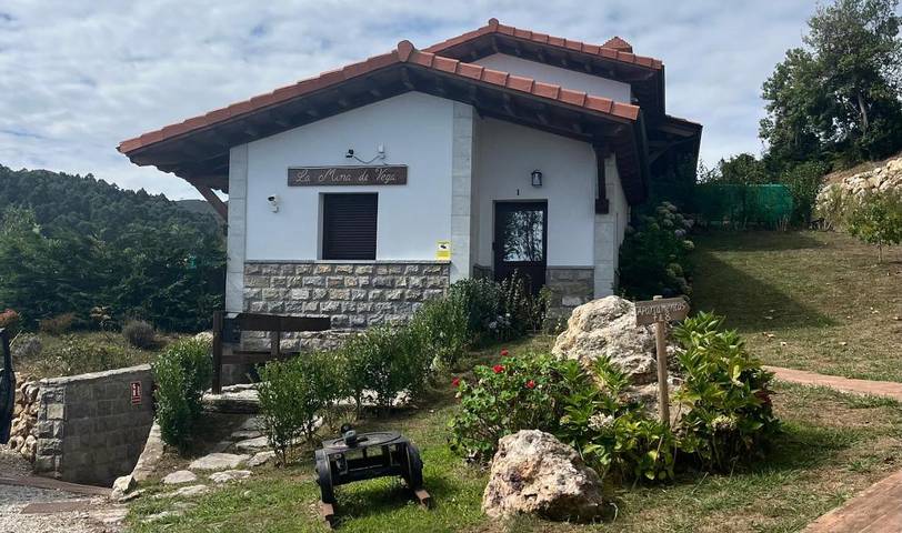 Apartamento para 2 personas, con Terraza y Jardín en Ribadesella