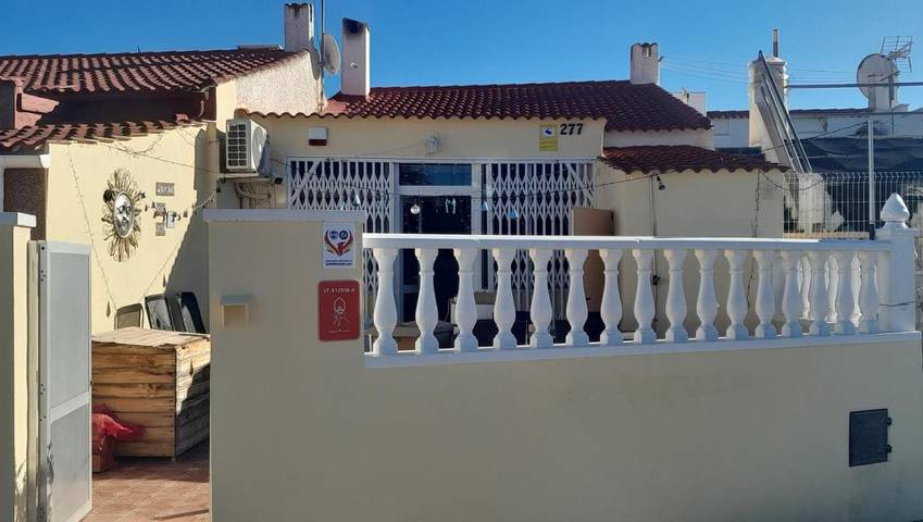 Bungalow für 3 Personen, mit Terrasse und Seeblick sowie Ausblick in Torrevieja - 3